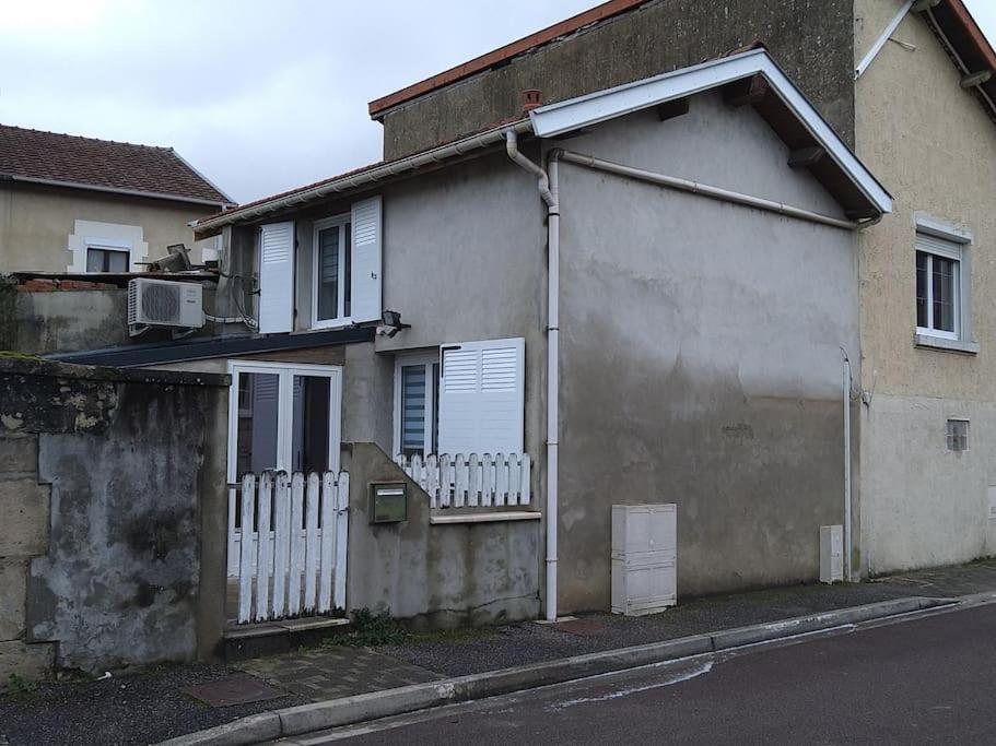 Petite Maison De Village Chamouilley Extérieur photo